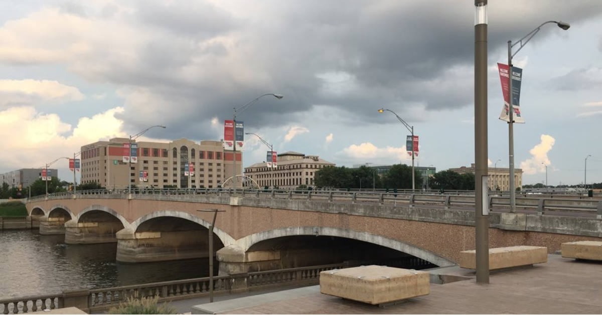 Des Moines Locust Street Bridge Construction